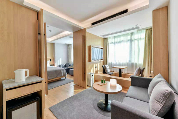 客房控製係統是一套簡單的控製程序？